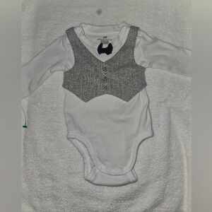 Baby onesie vest with boo.